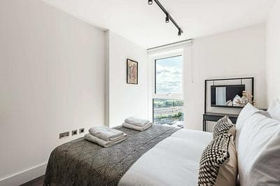 Stylish and Bright West London Gem