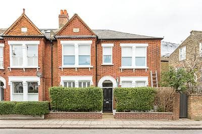 Chic 2-bed Flat in Leafy Clapham South