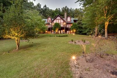 Hot Tub, Game Tables & Mtn Views: Ellijay Cabin