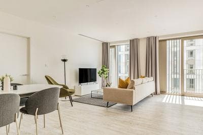 Stratford Apartments by Urban Rest