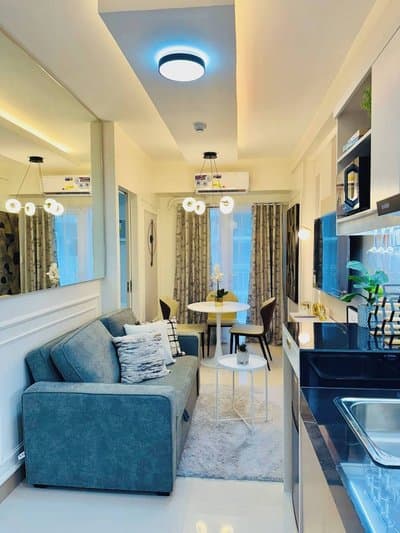 Stylish Condo Room in Iloilo City With Shared Pool
