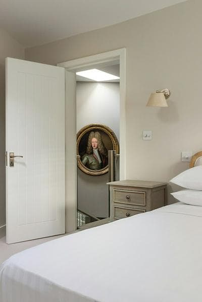 Bathurst Mews II by Onefinestay