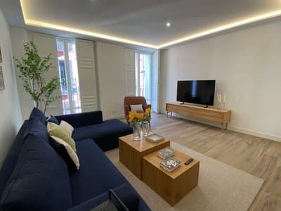 w Amazing 2BR With Terrace in Chueca