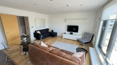 2-bed Apt, Sleeps 7, 5 Mins to Camden Market