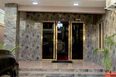 5 Star Saint Hotel