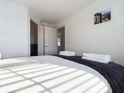 Riverfront Staffordshire Retreat