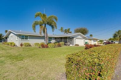 Englewood Vacation Rental ~ 2 Mi to Beach!