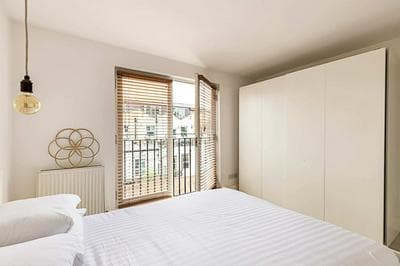 Tranquil 2 Bedroom Apartment in East London