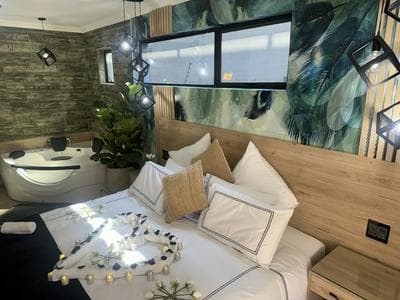 Africa Paradise Airport Boutique Hotel