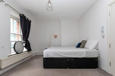 Spacious 1BD Flat 2 Mins to Hyde Park - Mayfair!