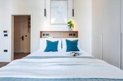 Stunning Studio Apartment, Moments From Earls Court Station