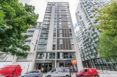 MOLIA Canary Wharf
