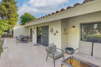 Golf & Swim: Country Club Condo in Palm Desert