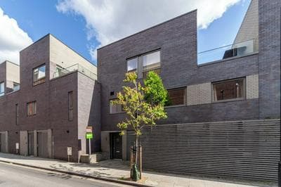 Stunning 5 Bedroom Retreat London