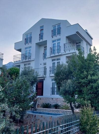 Seron Mountain House