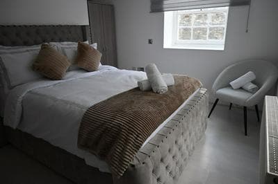 Cozy London Apartment With 2 Bedrooms&free Parking