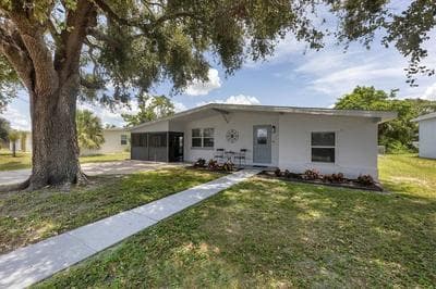 815 Palmetto dr ne
