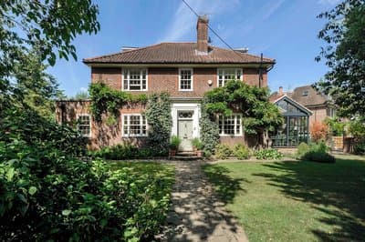 Beautiful Family Home w Garden Pool - Wimbledon
