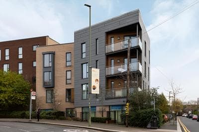 Premium 2 Bed Flat near Colindale Station