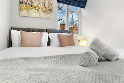 Luxe Stays Putney & Stamford
