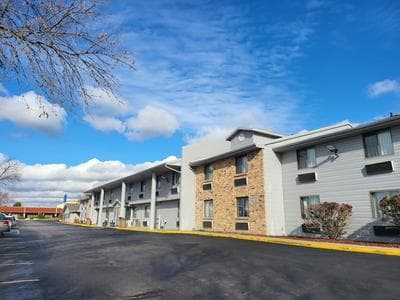 Motel 6 Omaha, NE