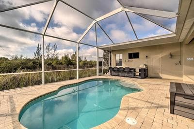 Port Charlotte Canalfront Home w/ Pool & Dry Bar!