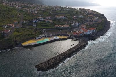P Delgada 3-bed House, Sleeps 6, Parking & Seaview