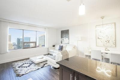 One Bedroom Unit With in Suite Laundry and Parking