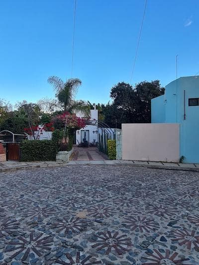 VILLA FRONTÚ