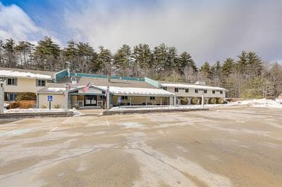 North Conway Condo w/ Pool Access: 2 Mi to Skiing