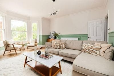 The Elmfield Road Wonder - Dazzling 2bdr Flat