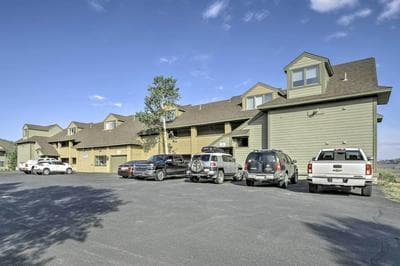 Walk to Ski Lifts: Mtn-view Granby Retreat!