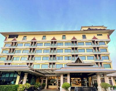 Ruean Phae Royal Park Hotel