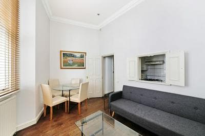 Cosy Hideaway in Gloucester Road