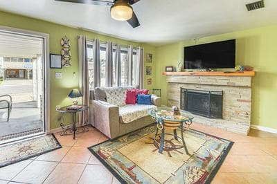 < 1/2 Mi to Beach Access + Pier: OBX Getaway