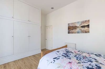 JOIVY Charming 1-Bedroom Flat with Patio