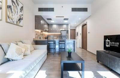 Elite LUX Holiday Homes - Stunning Lake View 1bhk Retreat in JLT Dubai