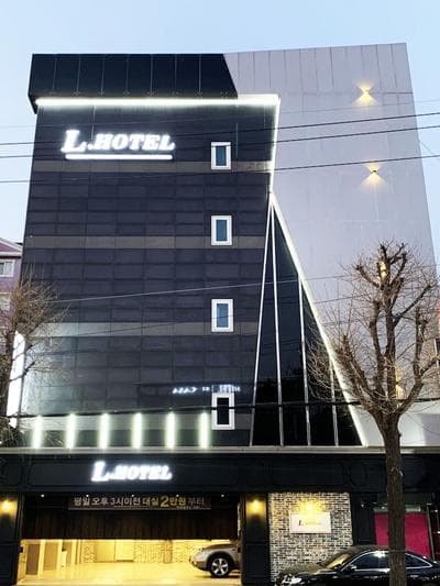 L.Hotel