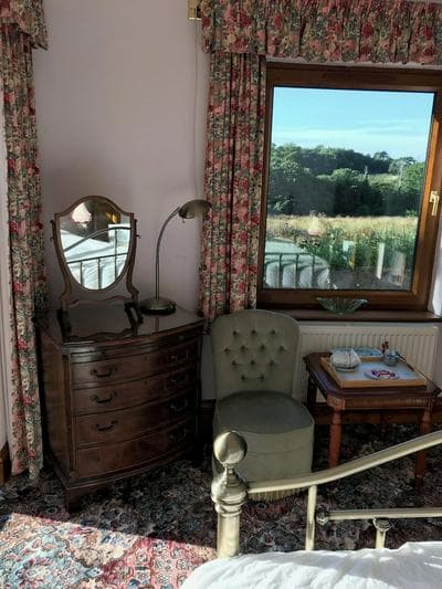 Room-orchard Manor - King Room 5 With Pa