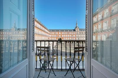 Apartment 1Bd With Balcony in Plaza Mayor Square. Plaza Mayor I