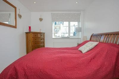 Stunning 3 Bedroom House With Garden in Battersea