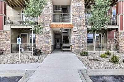Balcony & Grill: Mtn-view Retreat in Granby!