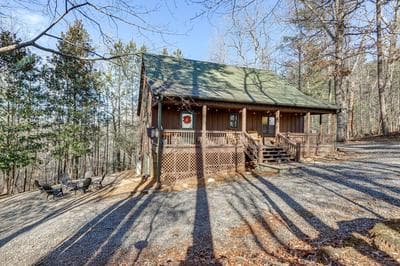 Peaceful Ellijay Cabin: Pool Access & Resort Perks