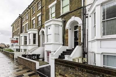 Refurbished St.johns Hill Apartment