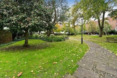 4 Bedroom House, Holland Park