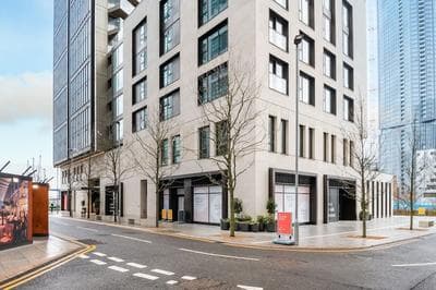 Luxury two Bedroom Apartment in East Londons Docklands