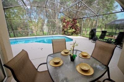 Gorgeous 4 Bed Home In Gated Community! 4 Bedroom Villa by RedAwning