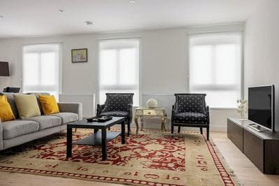 Picktheplace Kensington Lux Apartments IV