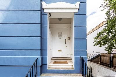 High Ceilings Cosy Flat in the Heart of Westbourne Grove