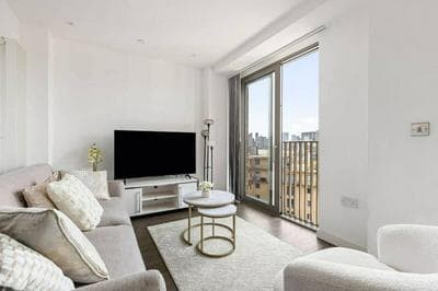 London Gateway Apartment